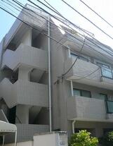 THE URBANE COURT