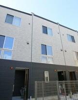 プラハテラス東大前